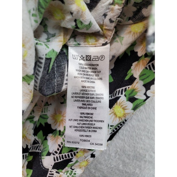 French Connection Romper Women Sz 2 Multi Floral Viscose Sleeveless Wrap V Neck‎ - Picture 7 of 7